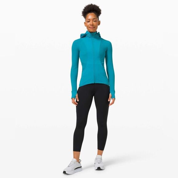 Lululemon Far and Free Jacket in Hawaiian Blue 12 - Picture 4 of 14